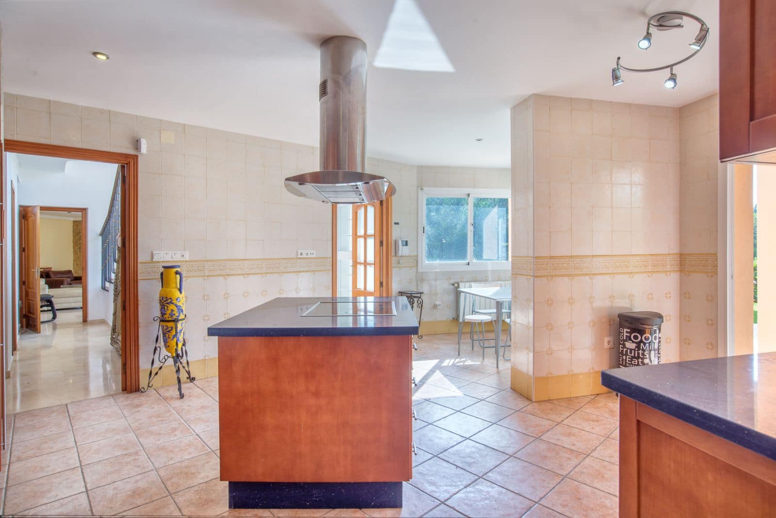 4 soveværelse Villa til salg i Marbella - € 1.460.000 (Ref: 9448802)