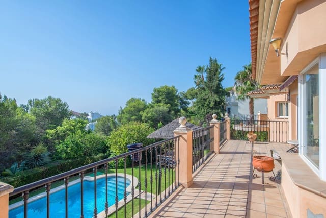 4 soveværelse Villa til salg i Hacienda Las Chapas, Marbella - € 1.460.000 (Ref: 9448802)