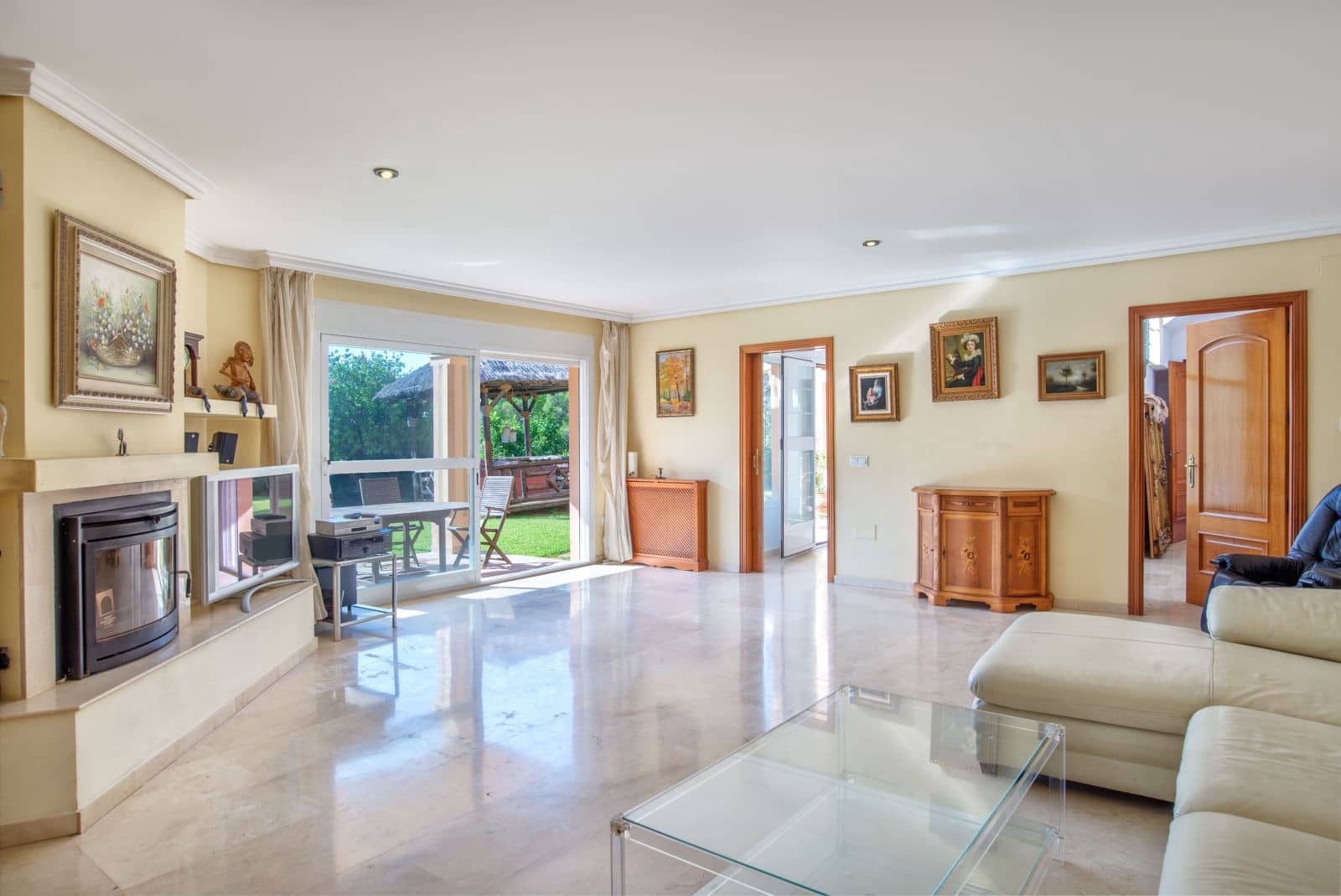 4 soveværelse Villa til salg i Marbella - € 1.460.000 (Ref: 9448802)
