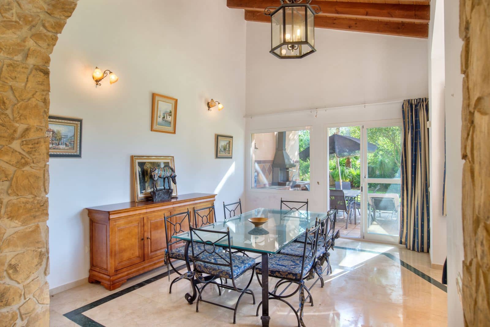 4 soveværelse Villa til salg i Marbella - € 1.460.000 (Ref: 9448802)