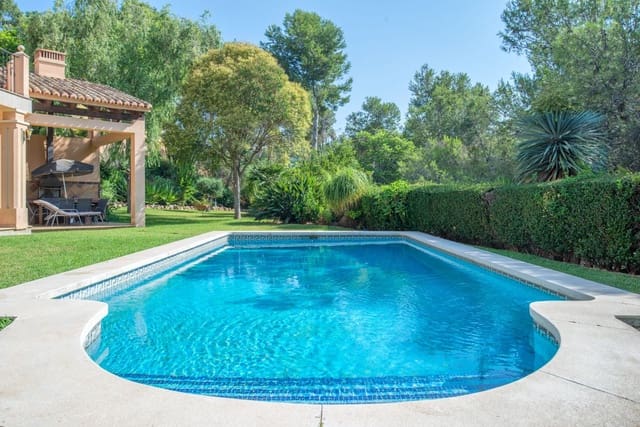 4 soveværelse Villa til salg i Hacienda Las Chapas, Marbella - € 1.460.000 (Ref: 9448802)