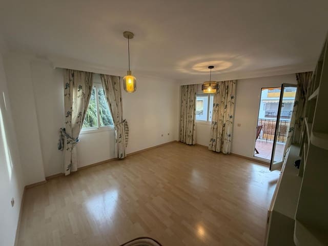 3 makuuhuone Huoneisto myytävänä paikassa Golden Mile, Marbella - 630 000 € (Ref: 9448808)