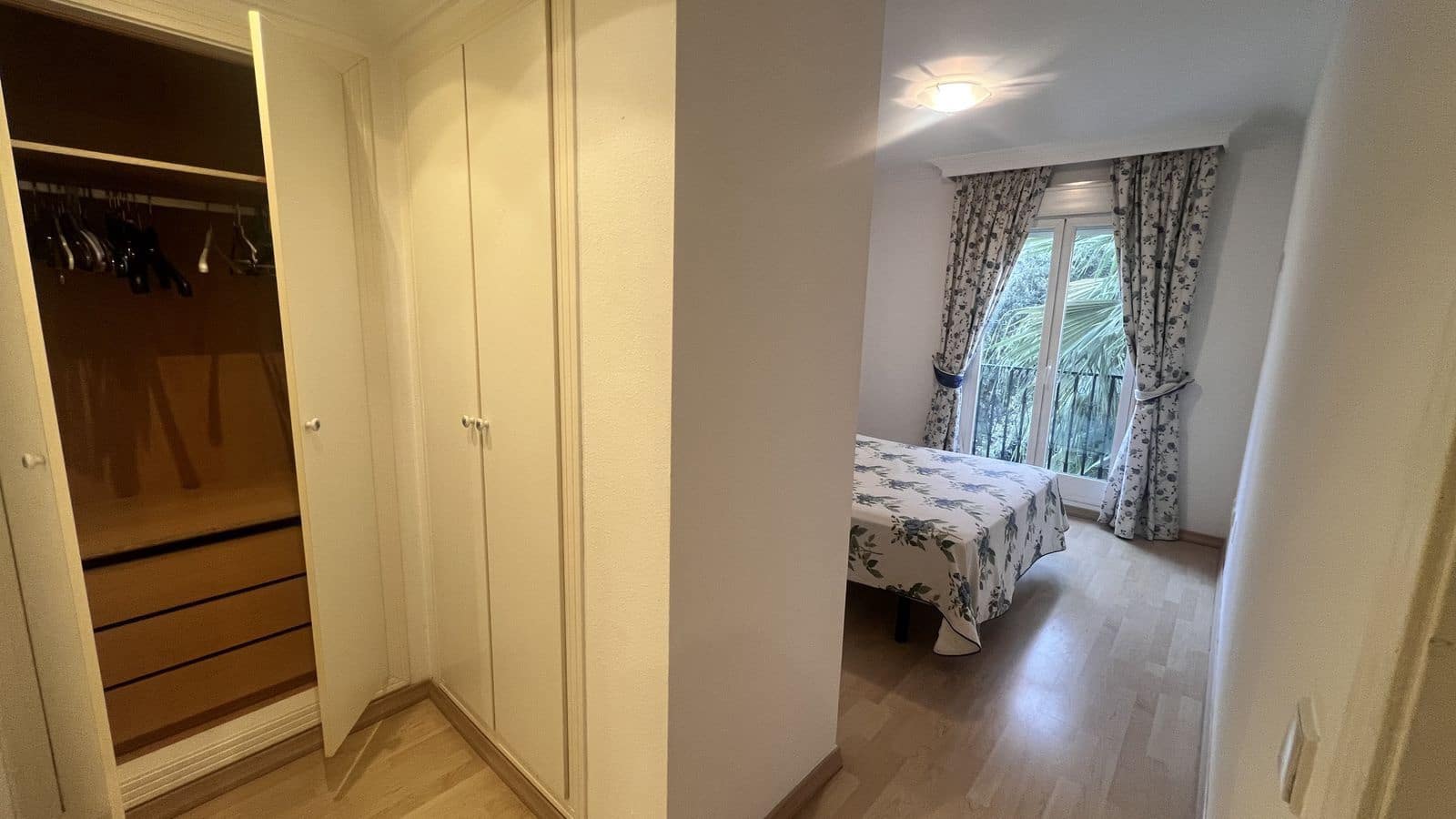 3 makuuhuone Huoneisto myytävänä paikassa Golden Mile - 630 000 € (Ref: 9448808)