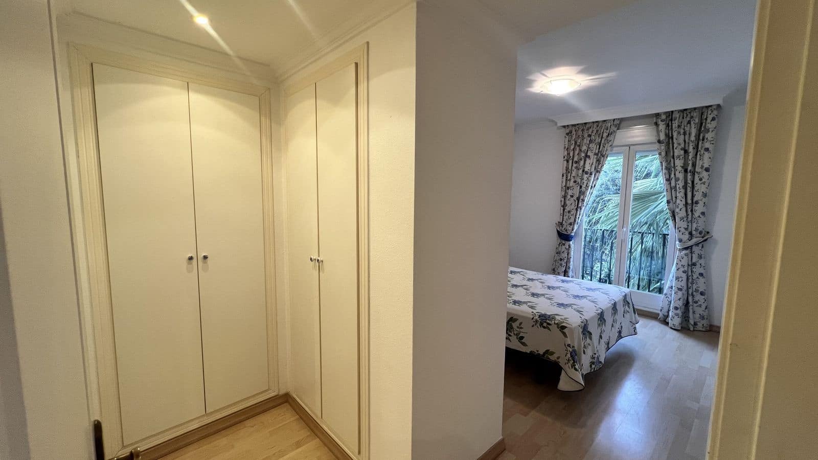 3 makuuhuone Huoneisto myytävänä paikassa Golden Mile - 630 000 € (Ref: 9448808)