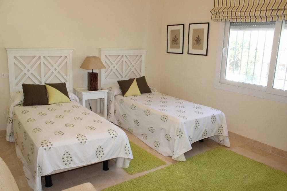 5 soverom Villa til salgs i Casares - € 1 100 000 (Ref: 9448809)