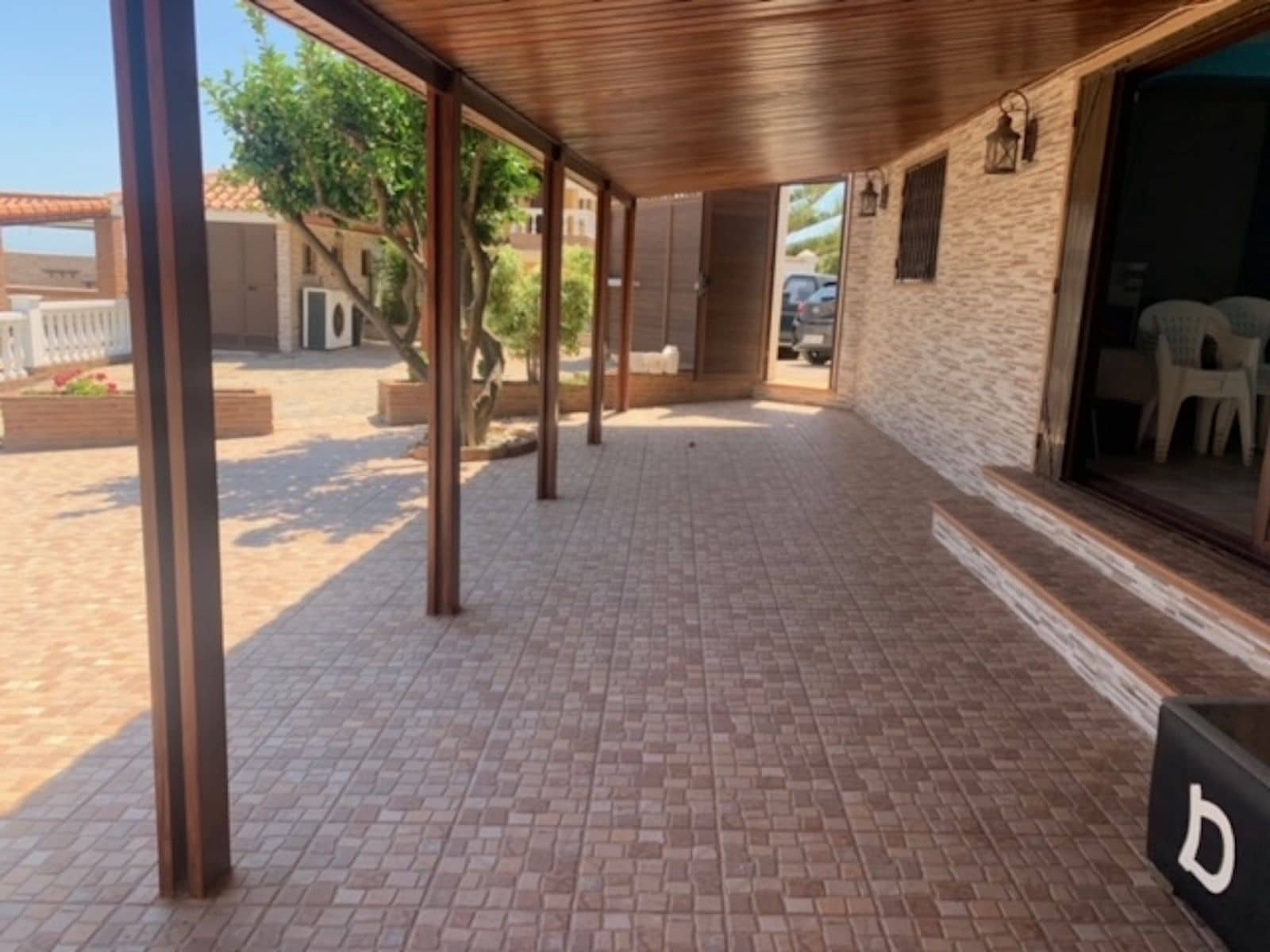 Chalet de 4 habitaciones en San Roque en venta - 488.520 € (Ref: 9448812)