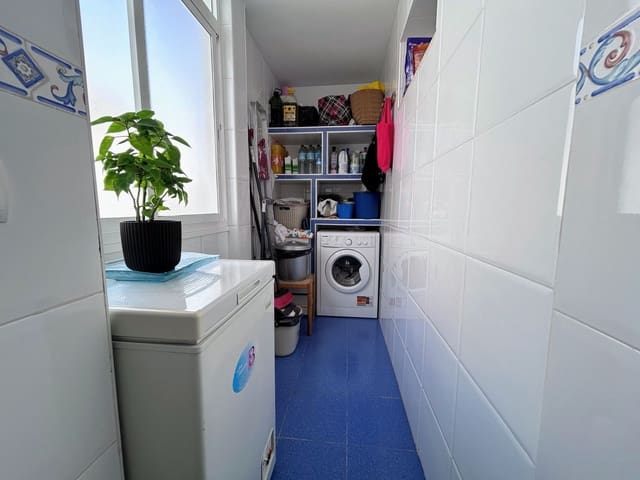 3 sovrum Lägenhet till salu i Puerto de Estepona, Estepona - 325 000 € (Ref: 9448813)