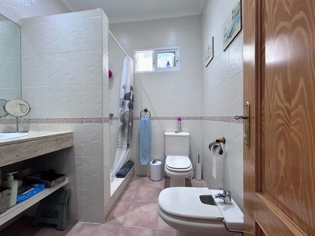 3 sovrum Lägenhet till salu i Puerto de Estepona, Estepona - 325 000 € (Ref: 9448813)