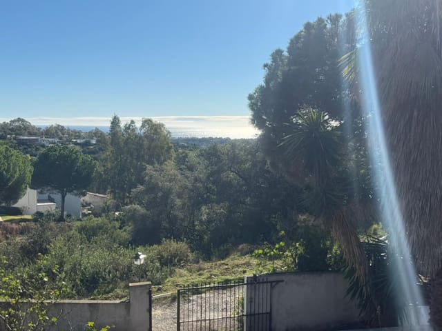 Casa de 3 habitaciones en Estepona en venta - 390.000 € (Ref: 9448818)