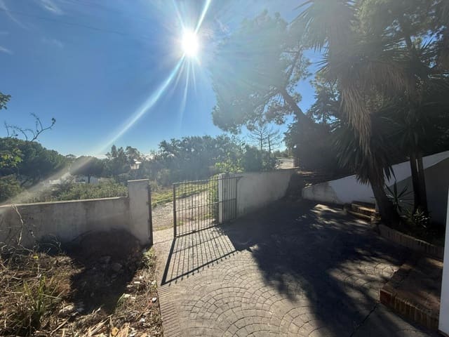 Casa de 3 habitaciones en Estepona en venta - 390.000 € (Ref: 9448818)