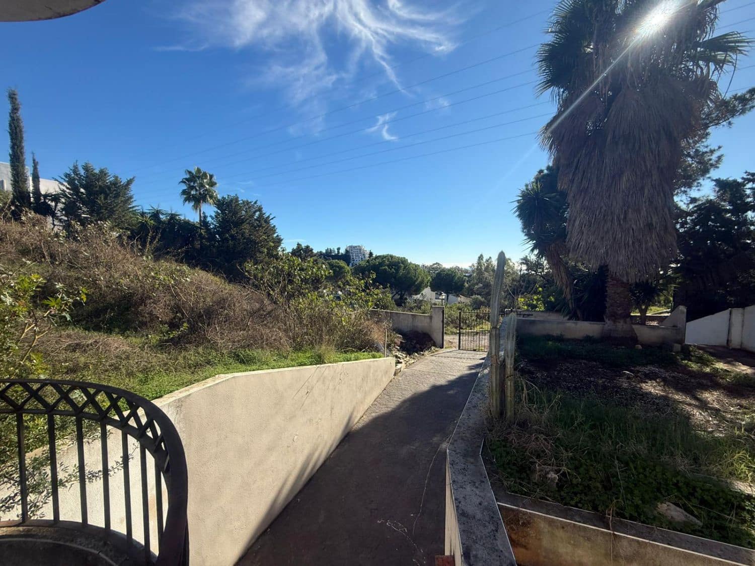 Casa de 3 habitaciones en Estepona en venta - 390.000 € (Ref: 9448818)