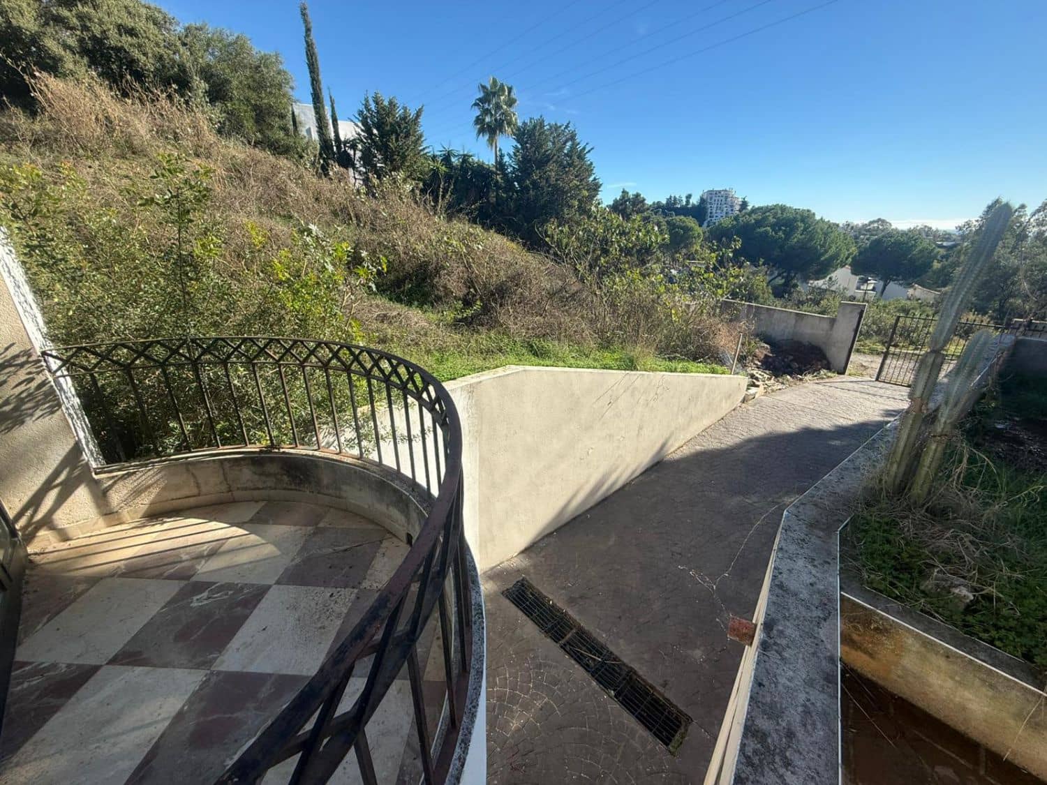 Casa de 3 habitaciones en Estepona en venta - 390.000 € (Ref: 9448818)