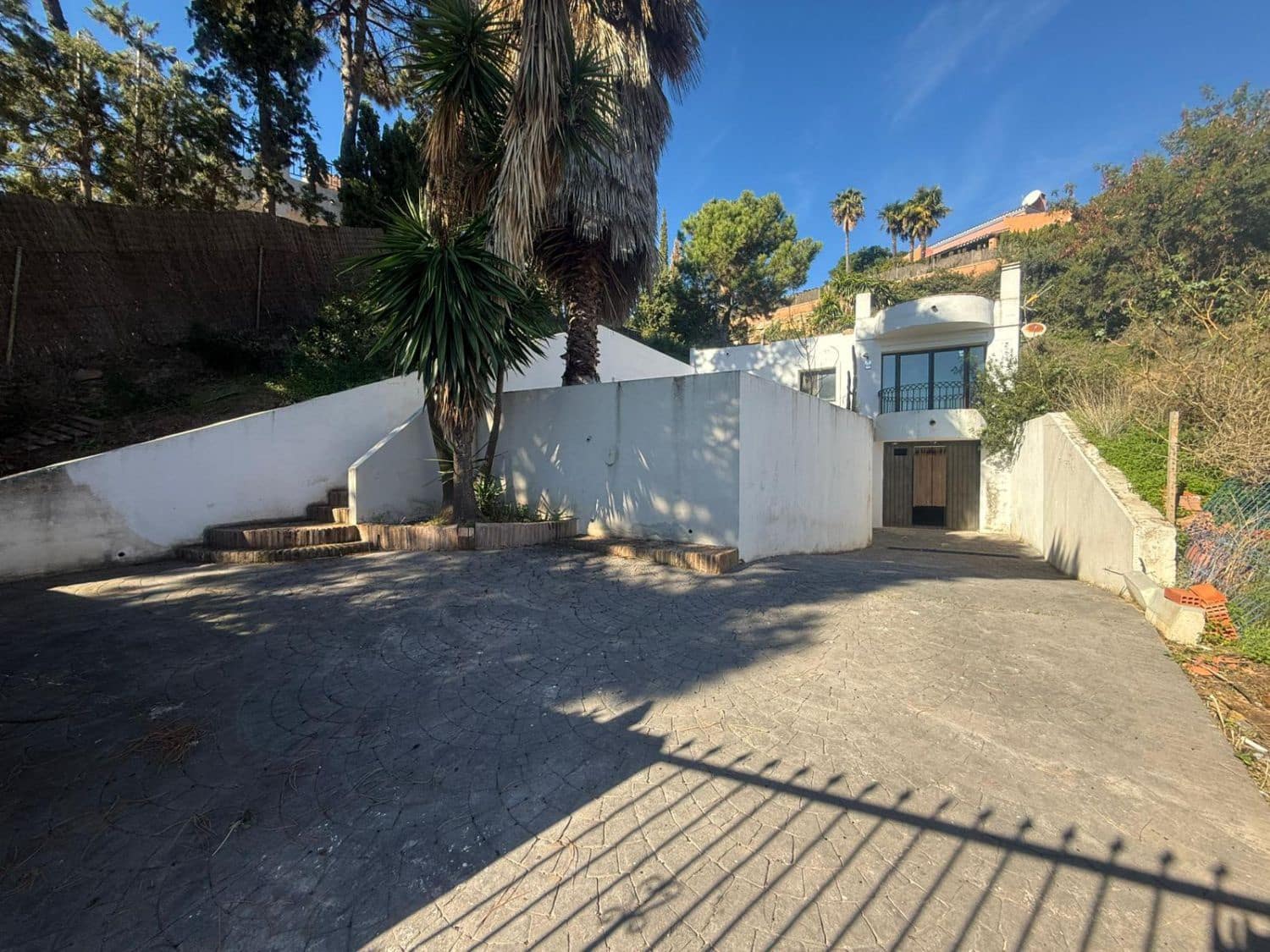 Casa de 3 habitaciones en Estepona en venta - 390.000 € (Ref: 9448818)