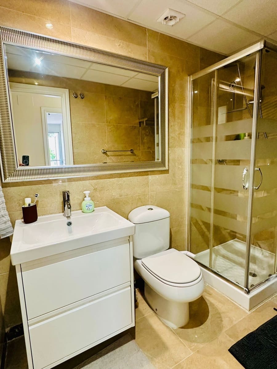 Ático de 2 habitaciones en La Duquesa / Puerto de la Duquesa en venta - 269.000 € (Ref: 9448823)