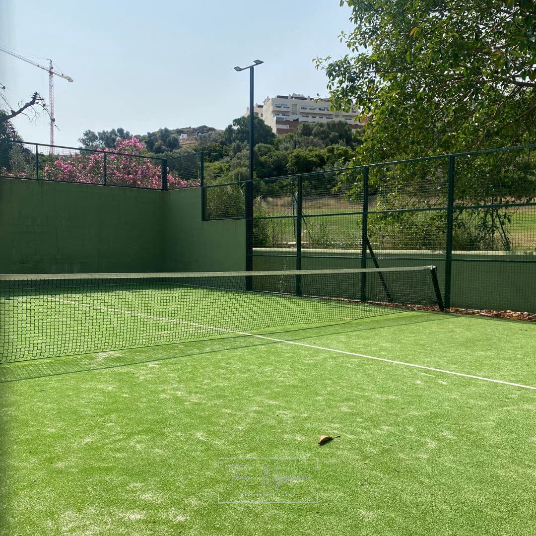 Ático de 2 habitaciones en La Duquesa / Puerto de la Duquesa en venta - 269.000 € (Ref: 9448823)