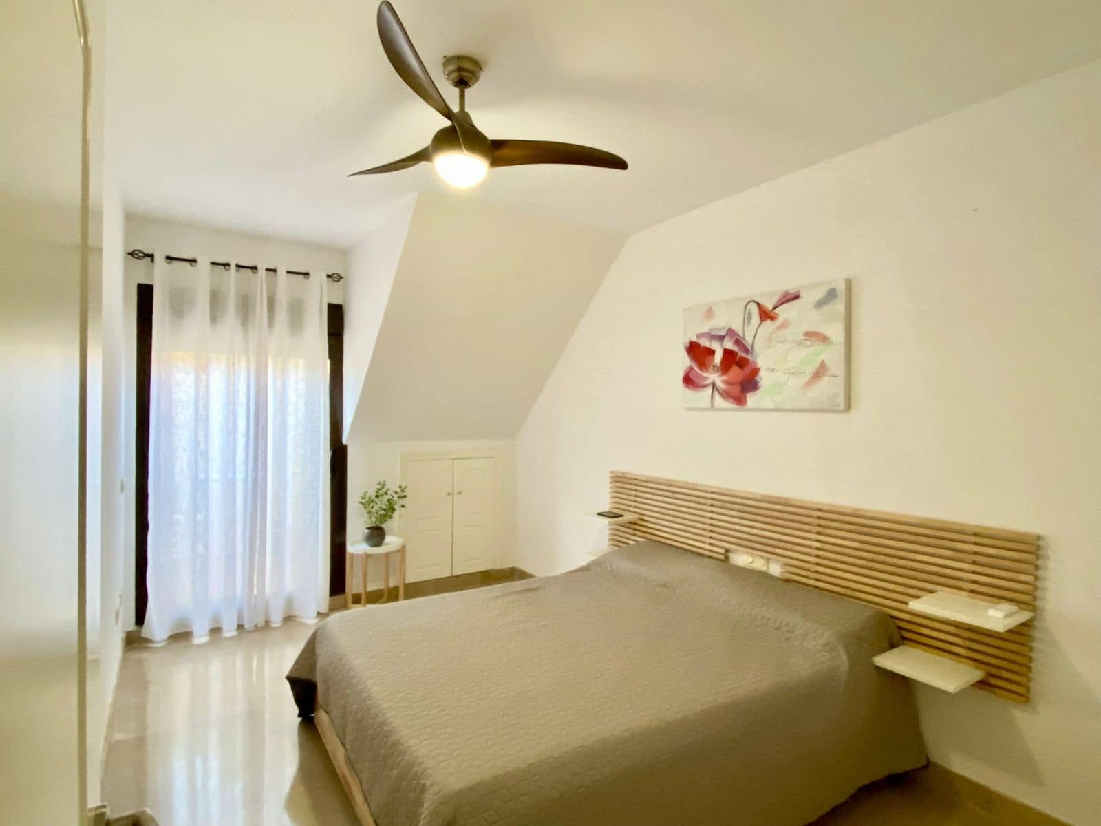 Ático de 2 habitaciones en La Duquesa / Puerto de la Duquesa en venta - 269.000 € (Ref: 9448823)