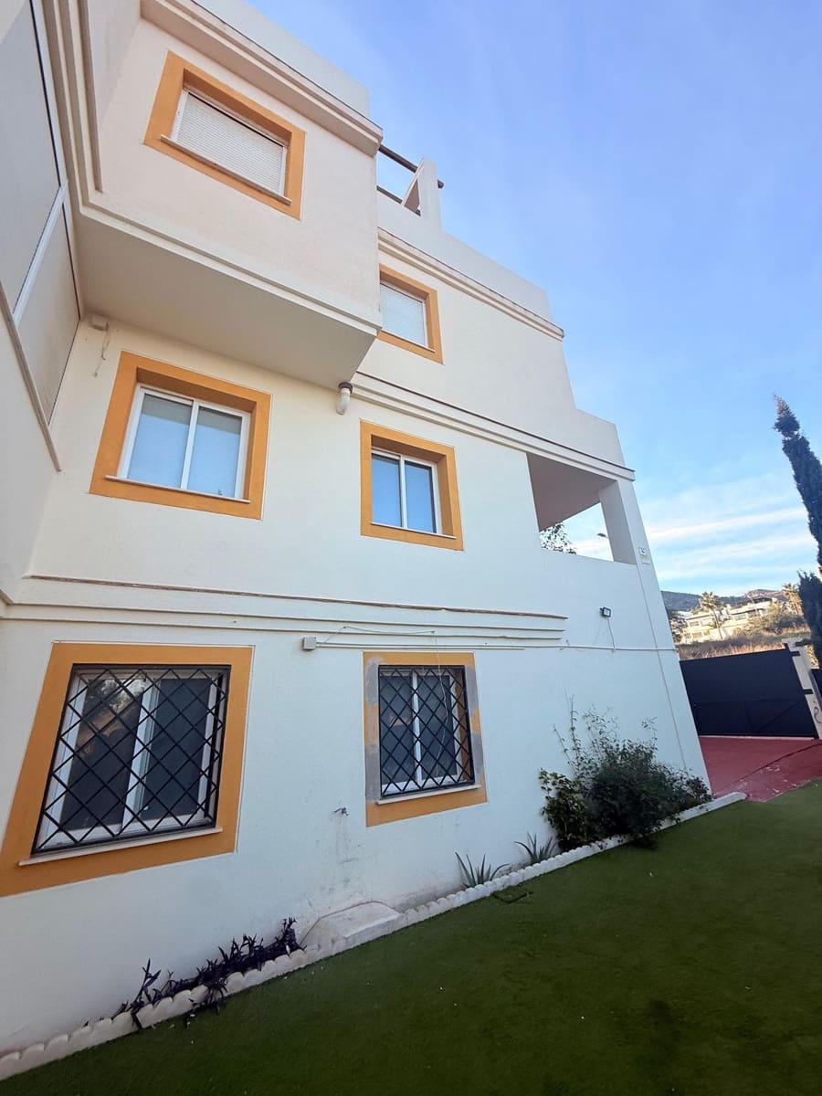 3 slaapkamer Halfvrijstaande villa te koop in Benalmadena - € 487.830 (Ref: 9448826)