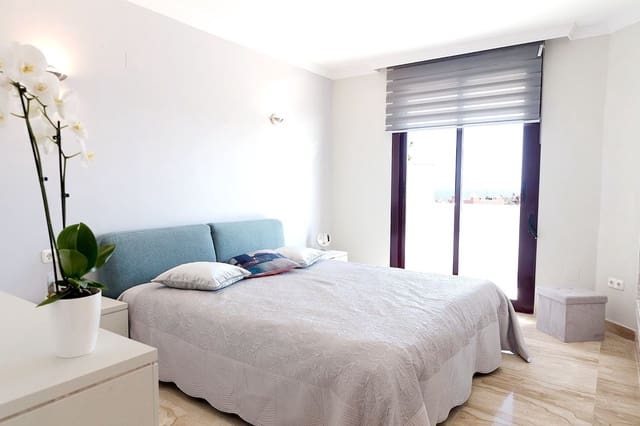 3 sovrum Takvåning till salu i New Golden Mile, Estepona - 799 000 € (Ref: 9449392)