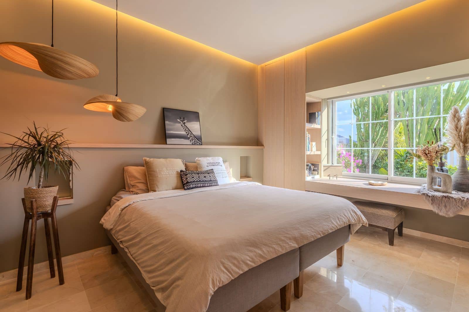 4 makuuhuone Paritalo myytävänä paikassa Nueva Andalucia - 2 395 000 € (Ref: 9455991)