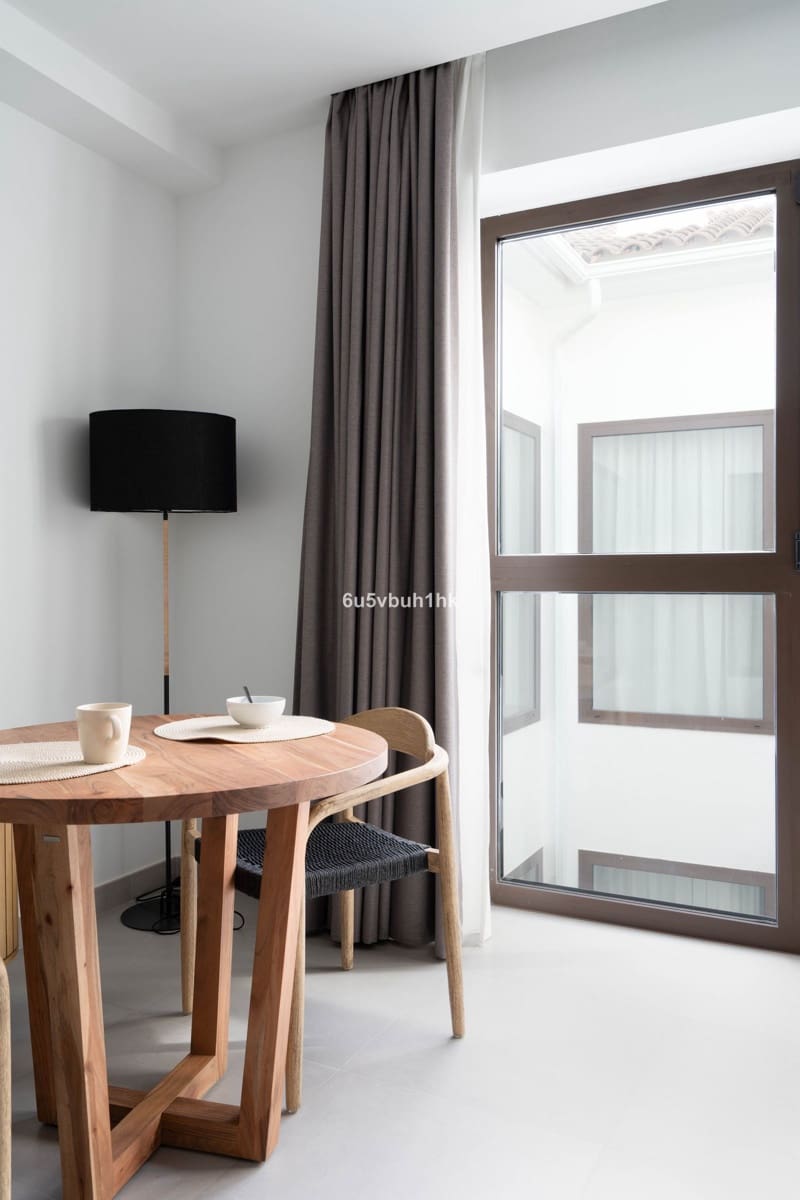 15 bedroom Townhouse for sale in Malaga city - € 4,800,000 (Ref: 9455992)