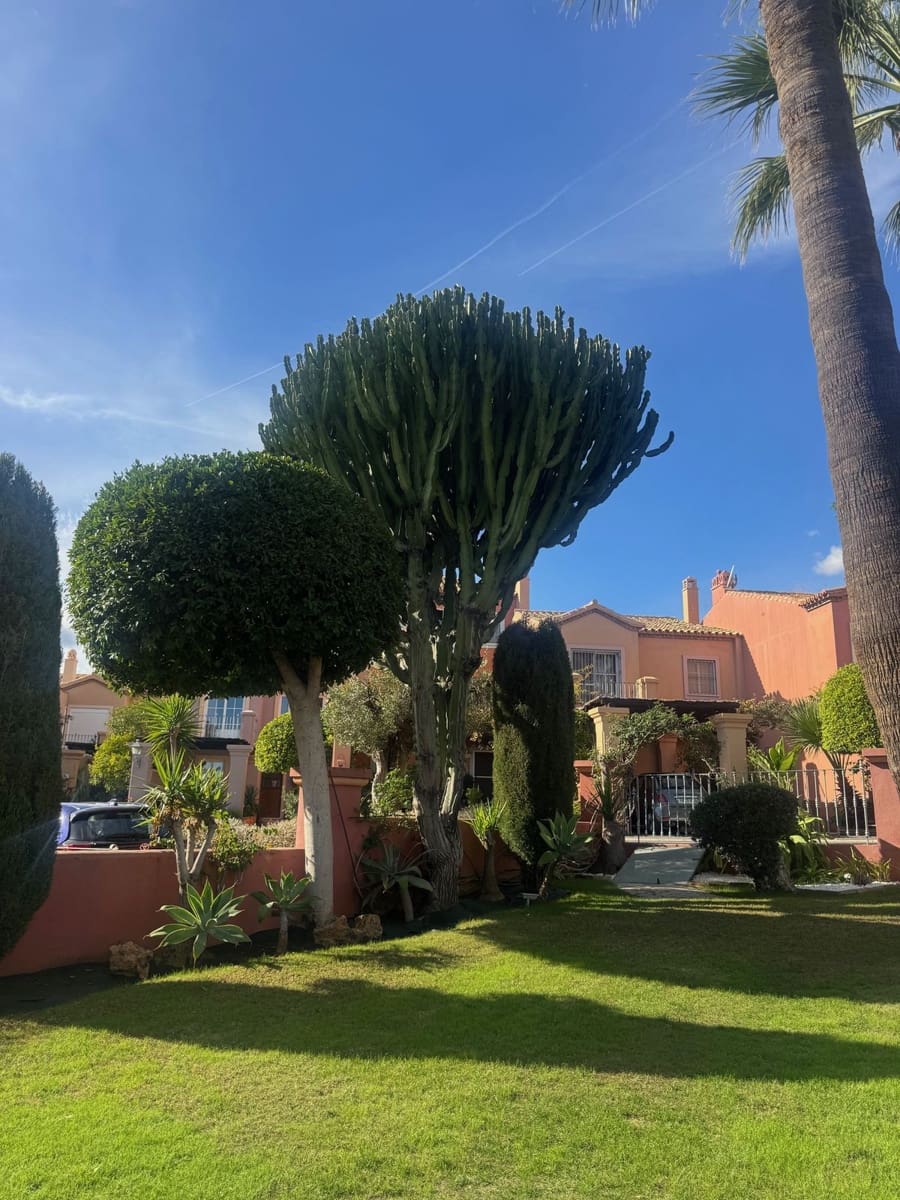 2 sovrum Takvåning till salu i Benahavis - 680 000 € (Ref: 9455994)