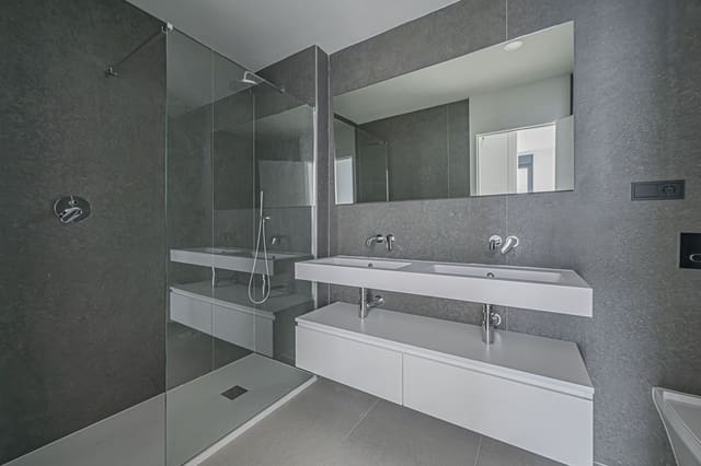 3 quarto Apartamento para venda em Los Monteros, Marbella - 995 000 € (Ref: 9455999)