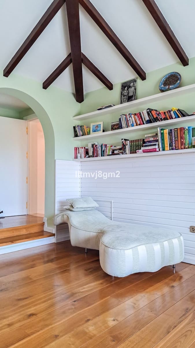 5 slaapkamer Villa te koop in Benahavis - € 1.900.000 (Ref: 9456002)