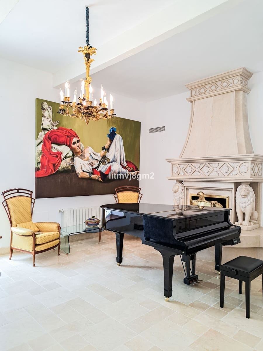 5 slaapkamer Villa te koop in Benahavis - € 1.900.000 (Ref: 9456002)