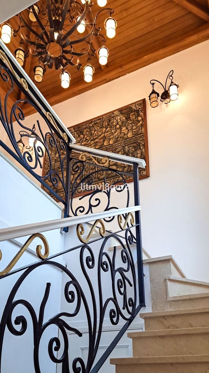 5 slaapkamer Villa te koop in Benahavis - € 1.900.000 (Ref: 9456002)