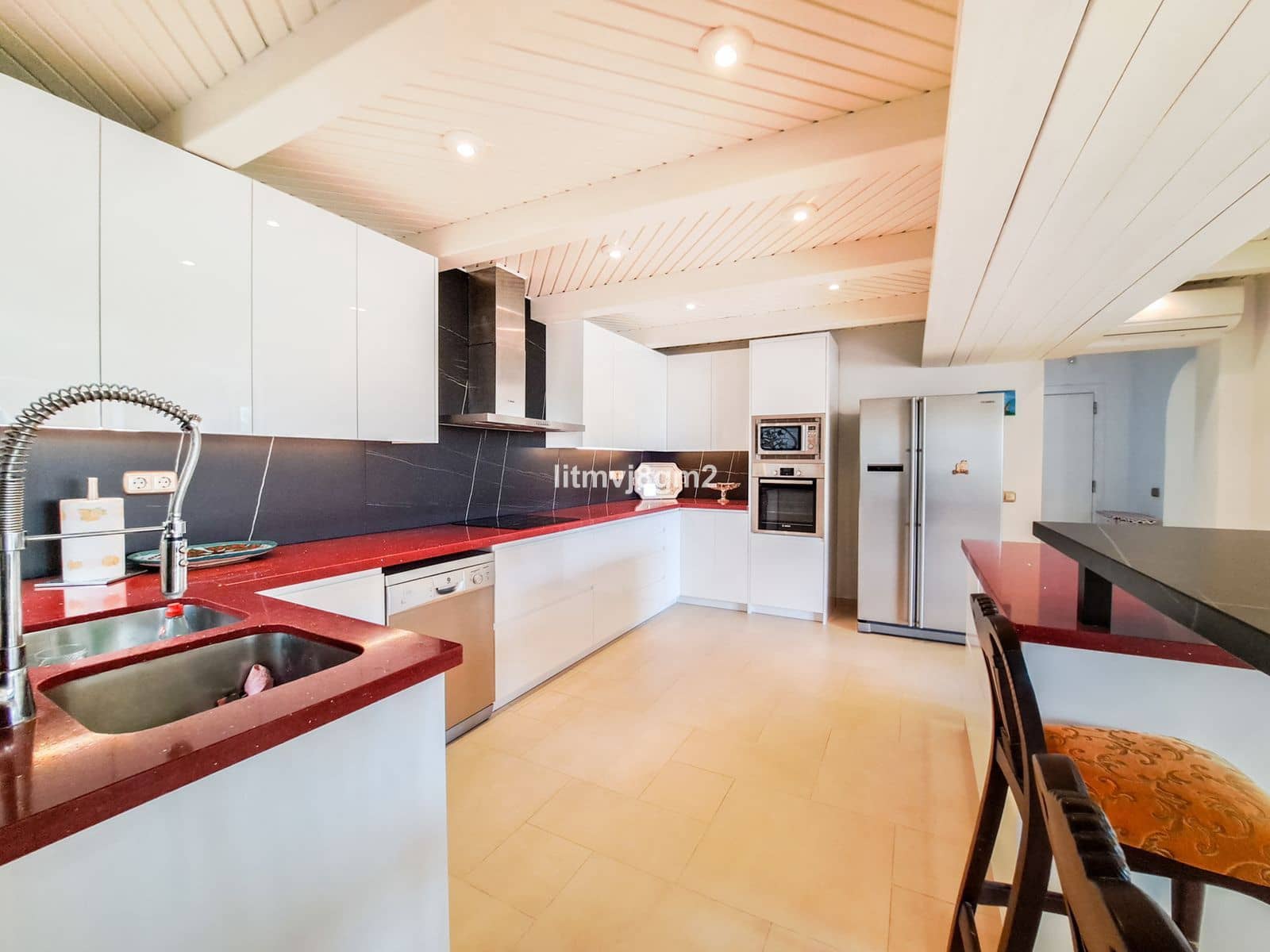 5 slaapkamer Villa te koop in Benahavis - € 1.900.000 (Ref: 9456002)