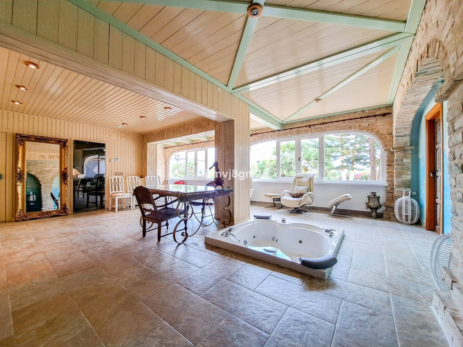 5 slaapkamer Villa te koop in Benahavis - € 1.900.000 (Ref: 9456002)