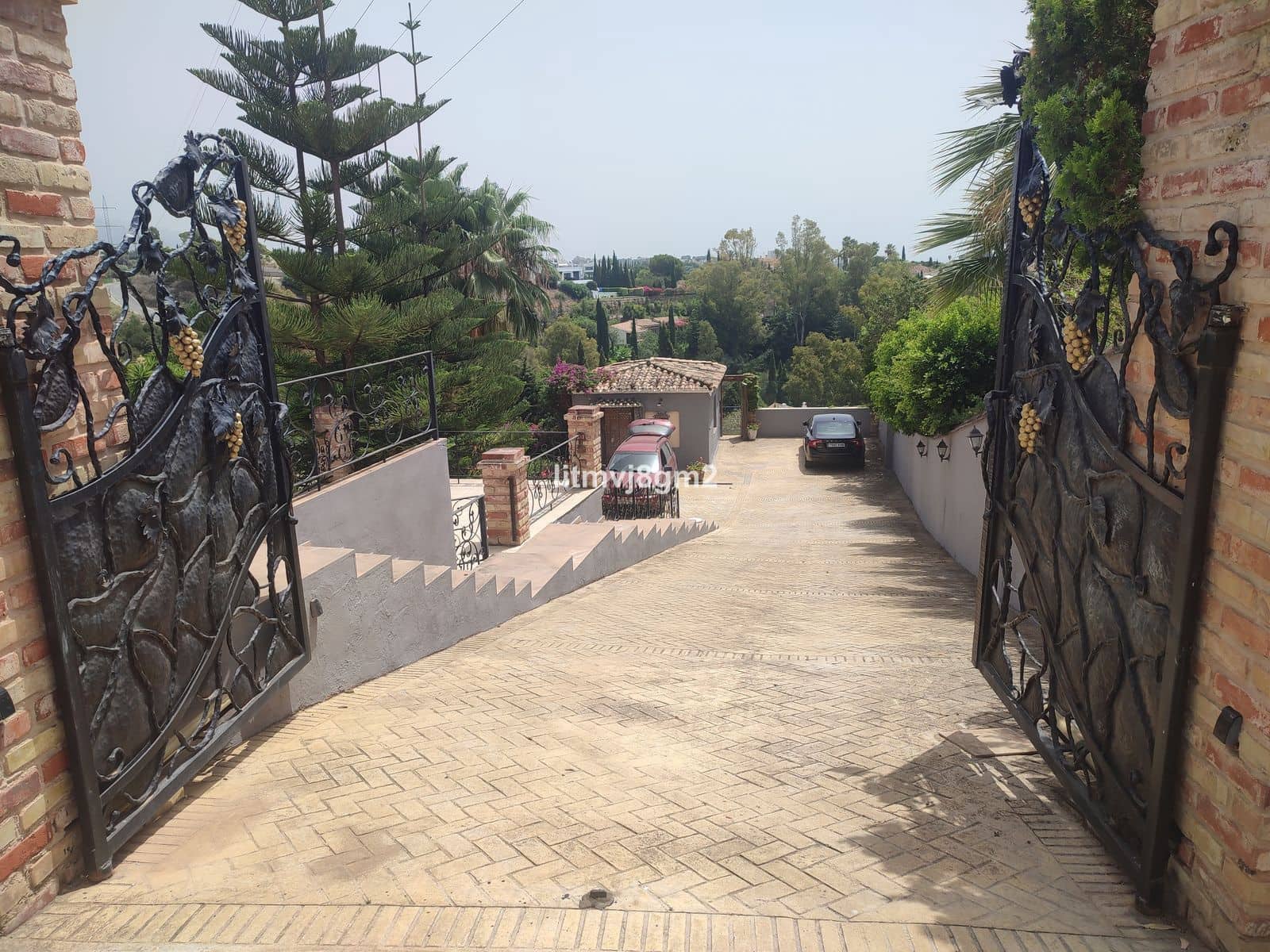 5 slaapkamer Villa te koop in Benahavis - € 1.900.000 (Ref: 9456002)