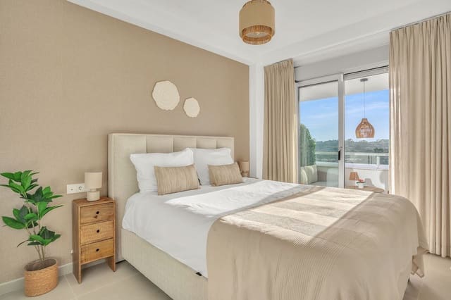 2 bedroom Apartment for sale in Cancelada, Estepona - € 410,000 (Ref: 9456003)