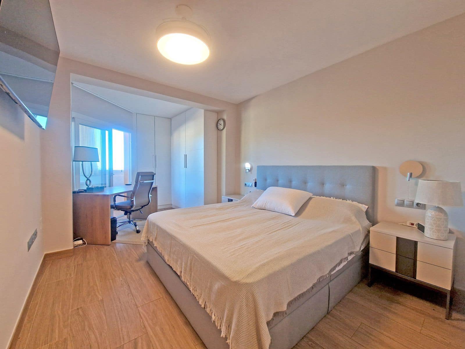 Apartamento de 3 habitaciones en Calahonda en venta - 395.000 € (Ref: 9456005)