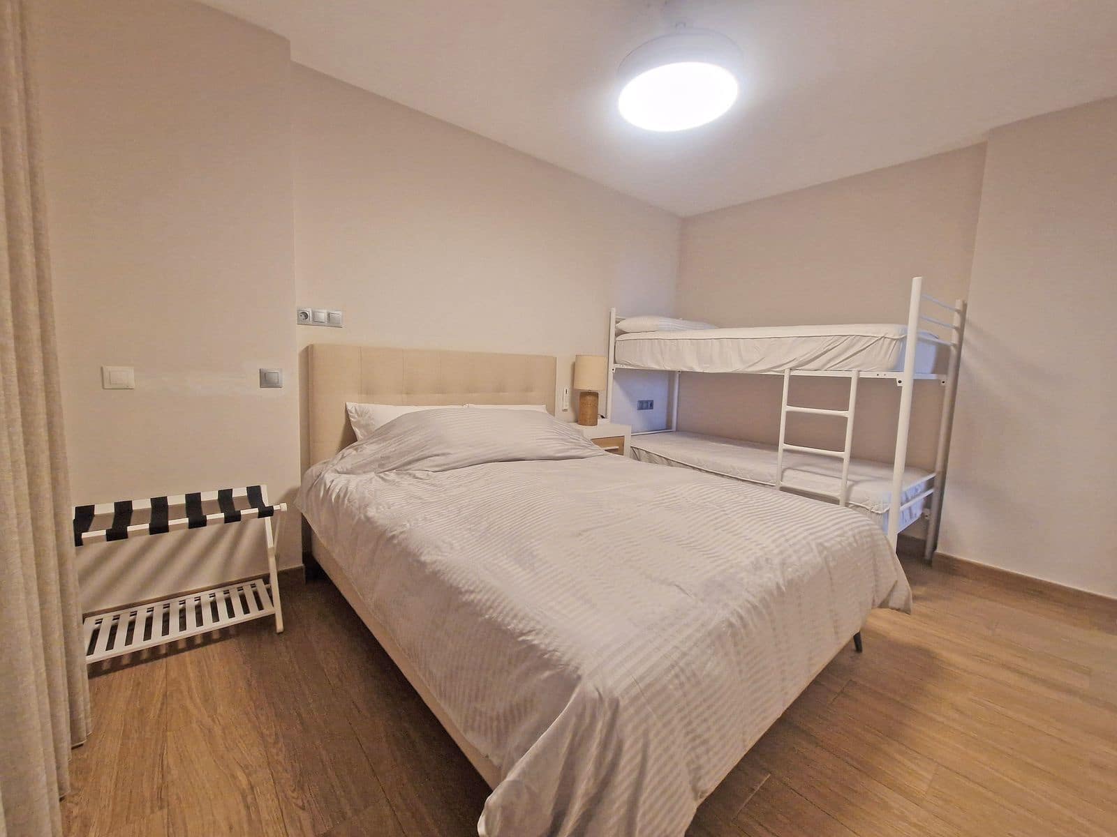 Apartamento de 3 habitaciones en Calahonda en venta - 395.000 € (Ref: 9456005)