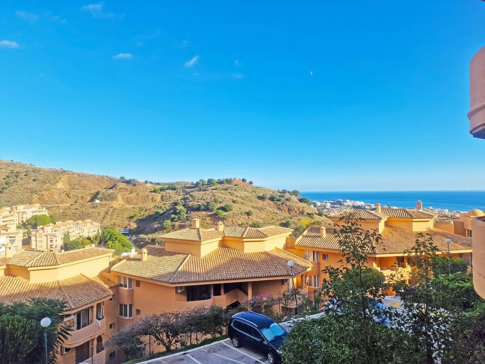 Apartamento de 3 habitaciones en Calahonda en venta - 395.000 € (Ref: 9456005)