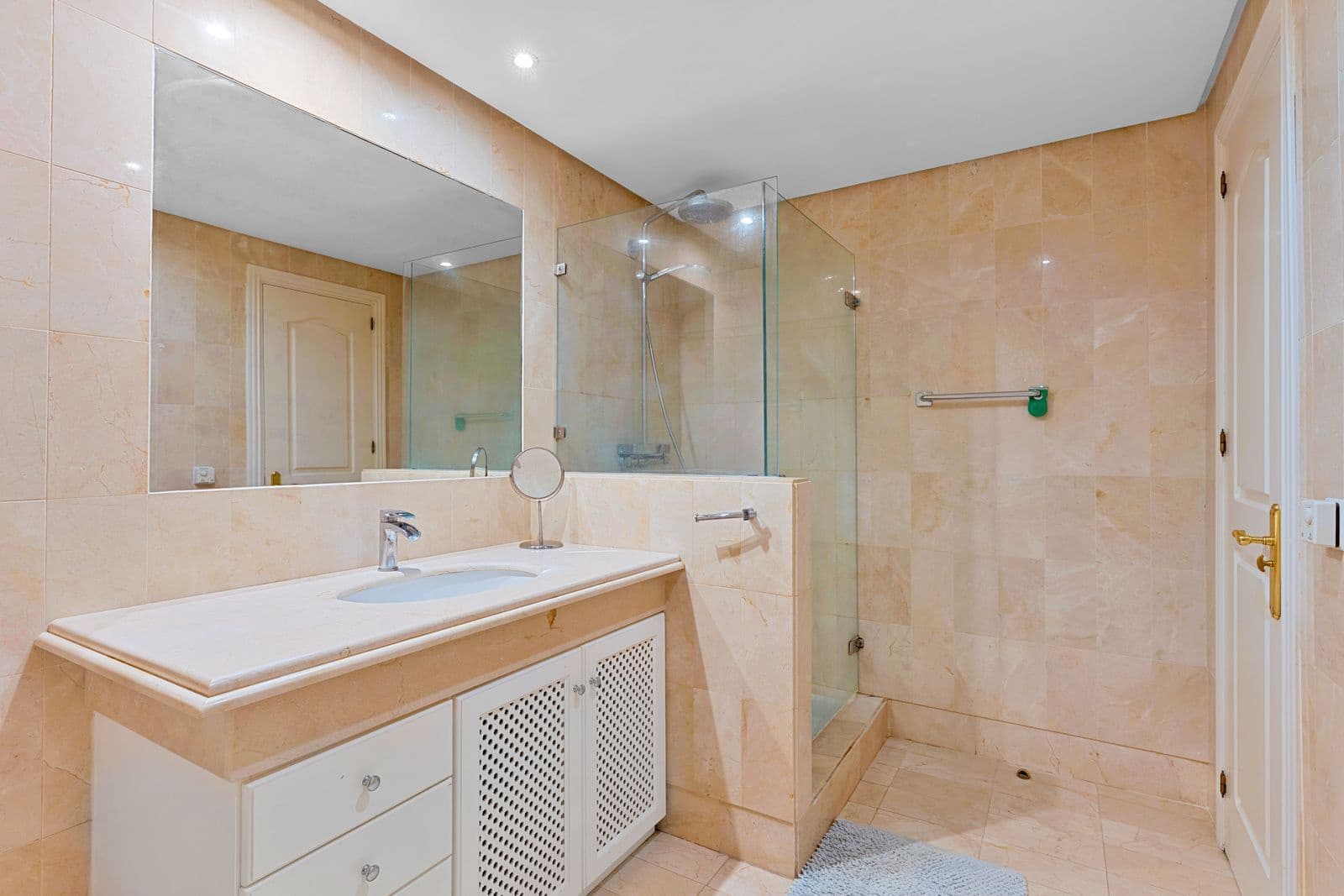 3 Zimmer Apartment zu verkaufen in Golden Mile - 850.000 € (Ref: 9456006)