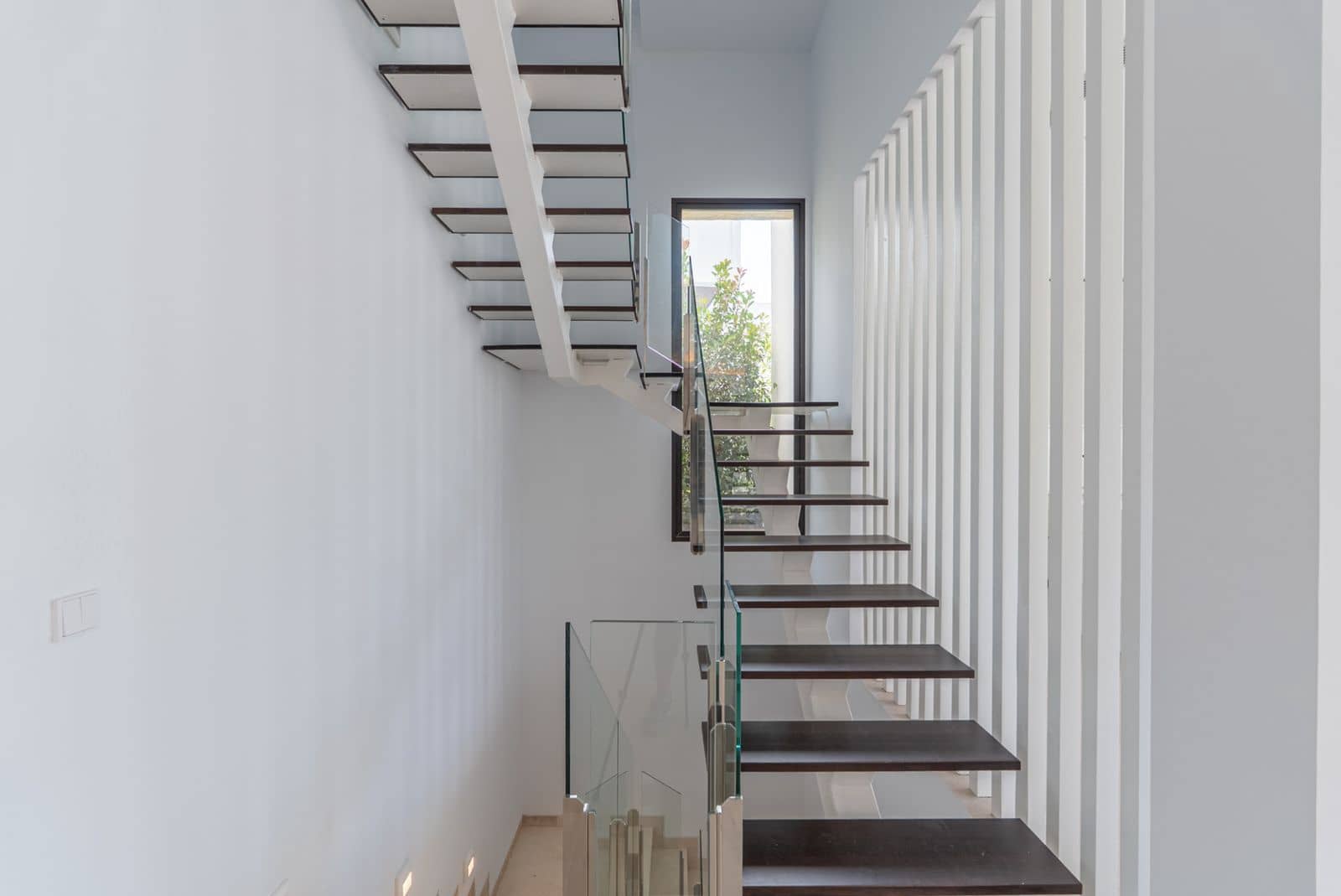 4 bedroom Villa for sale in Marbella - € 4,200,000 (Ref: 9456010)