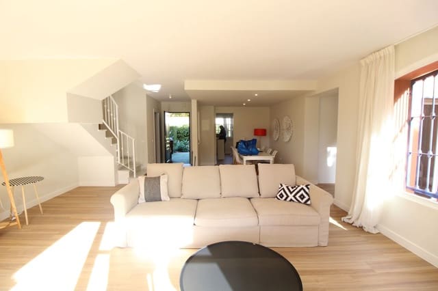 4 bedroom Semi-detached Villa for sale in Atalaya-Isdabe, Estepona - € 690,000 (Ref: 9456011)