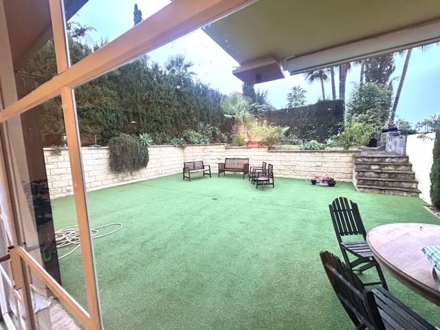 4 bedroom Semi-detached Villa for sale in Atalaya-Isdabe, Estepona - € 690,000 (Ref: 9456011)