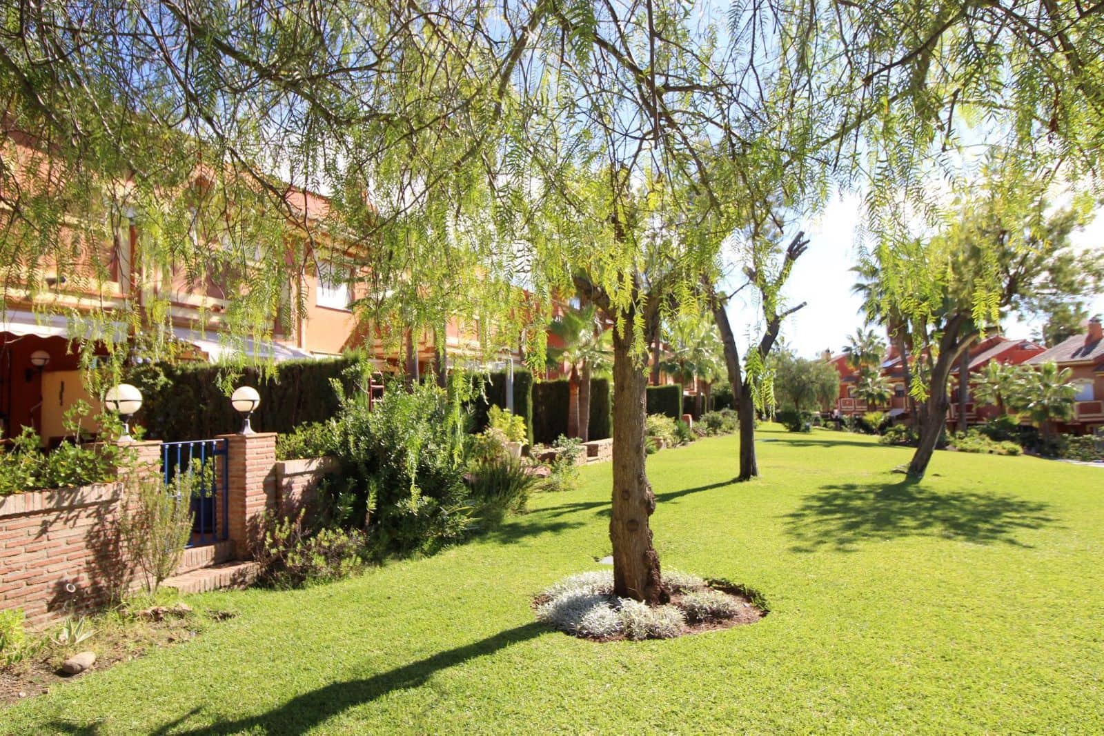 4 soverom Kjedet enebolig til salgs i Atalaya-Isdabe - € 690 000 (Ref: 9456011)