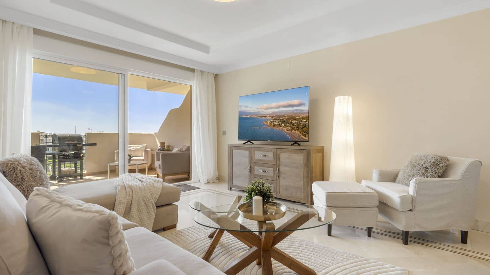 Apartamento de 2 habitaciones en Nueva Andalucia en venta - 575.000 € (Ref: 9456014)