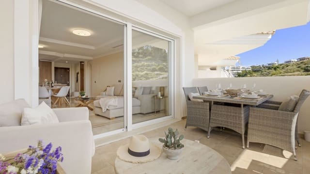 Apartamento de 2 habitaciones en Nueva Andalucia, Marbella en venta - 575.000 € (Ref: 9456014)