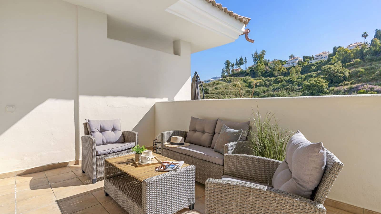 Apartamento de 2 habitaciones en Nueva Andalucia en venta - 575.000 € (Ref: 9456014)