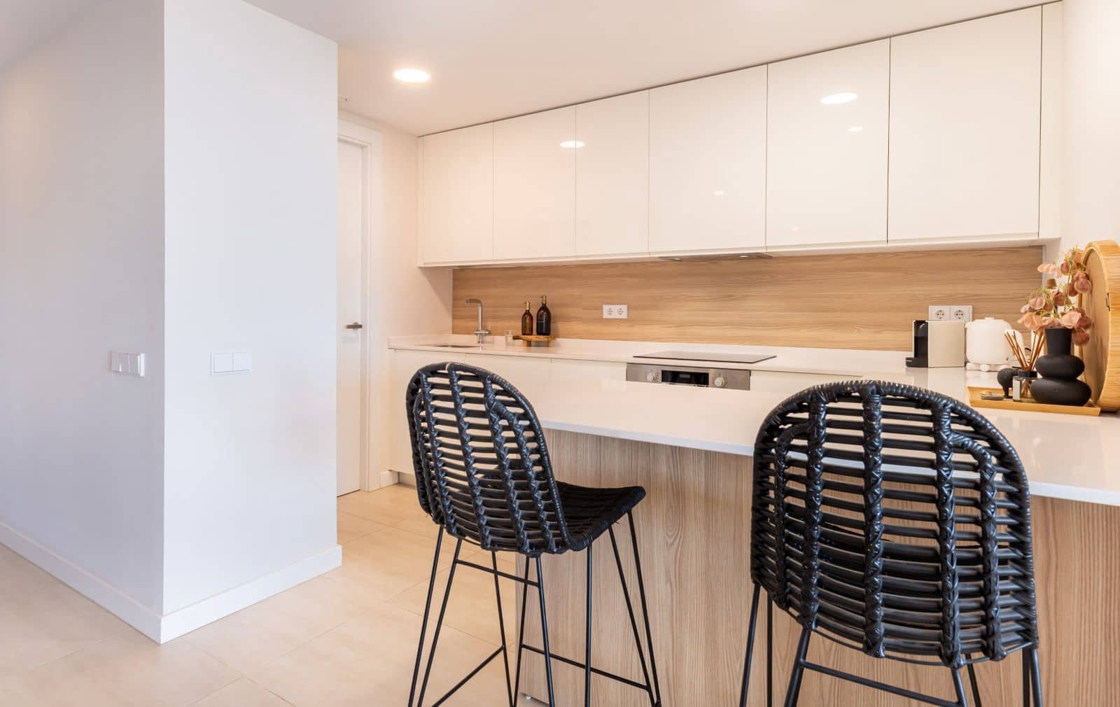 3 bedroom Apartment for sale in New Golden Mile - € 599,000 (Ref: 9456018)