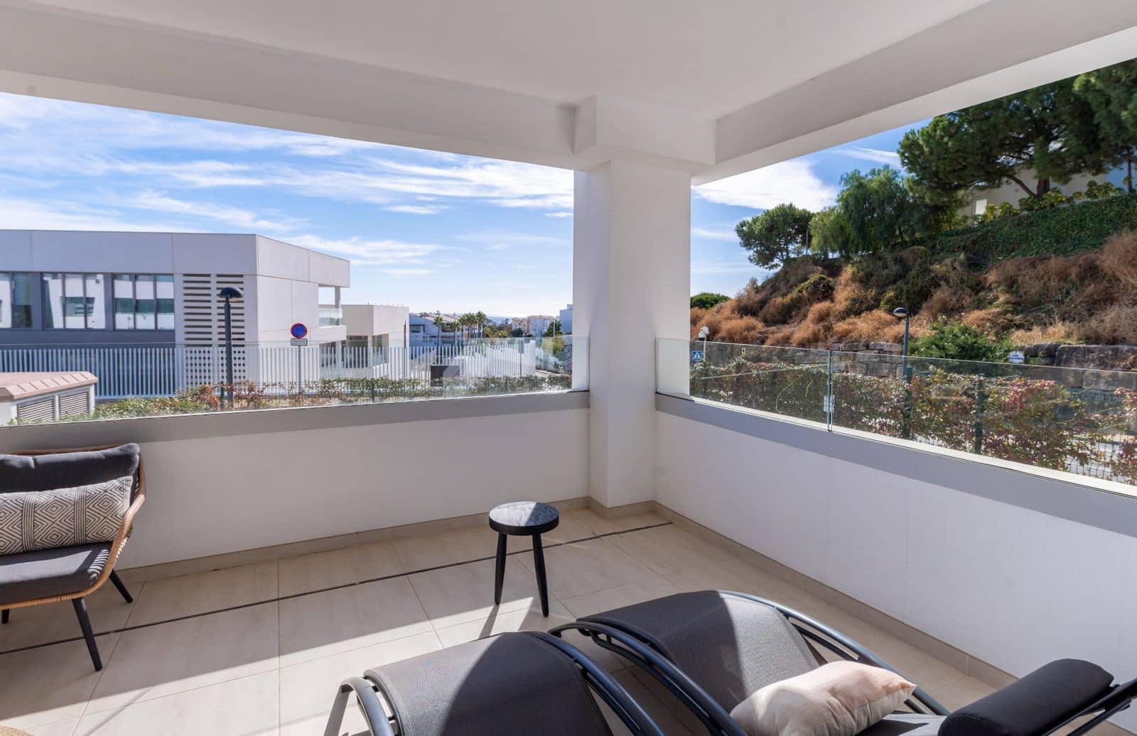 3 bedroom Apartment for sale in New Golden Mile - € 599,000 (Ref: 9456018)