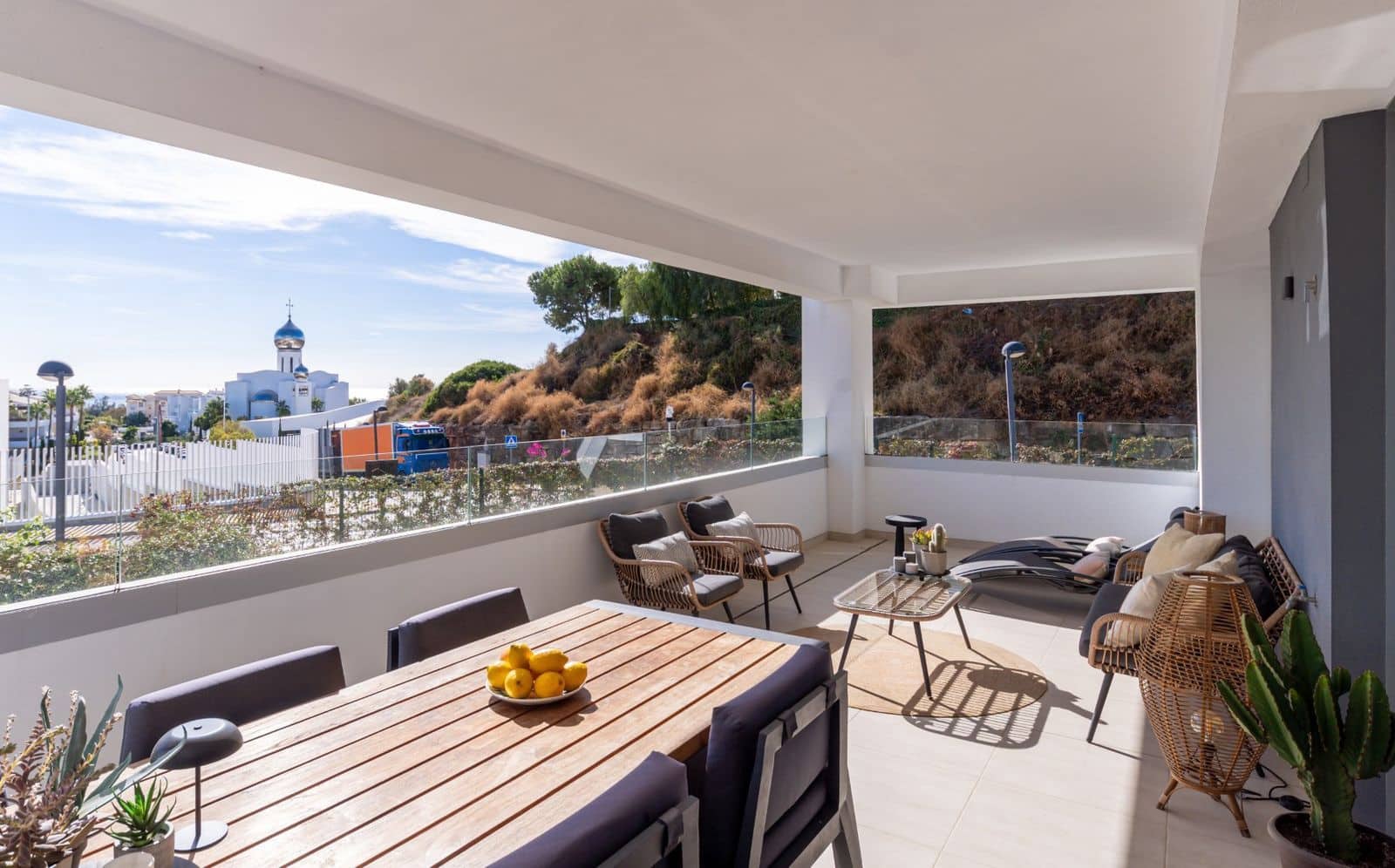 3 bedroom Apartment for sale in New Golden Mile - € 599,000 (Ref: 9456018)