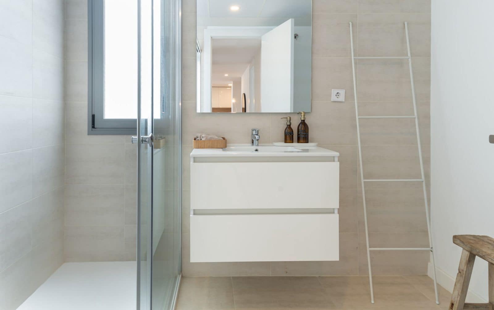 3 bedroom Apartment for sale in New Golden Mile - € 599,000 (Ref: 9456018)