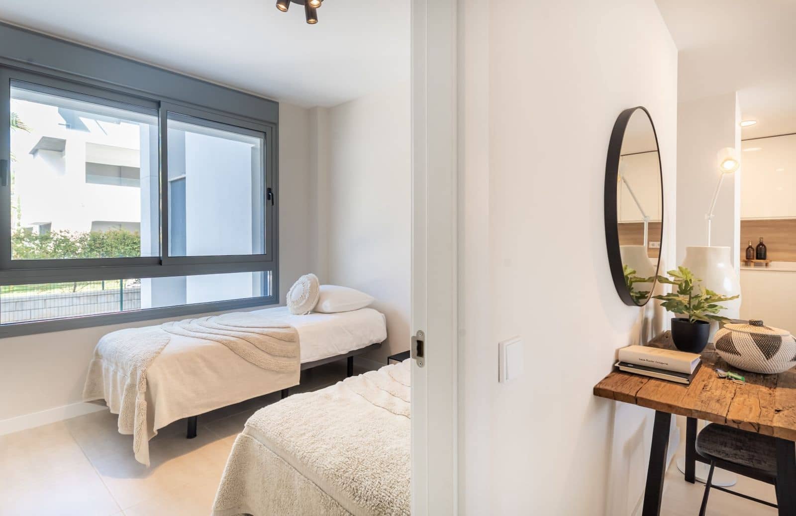 3 bedroom Apartment for sale in New Golden Mile - € 599,000 (Ref: 9456018)