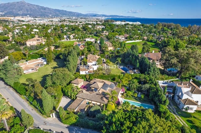 3 bedroom Villa for sale in Guadalmina Baja, Marbella - € 2,599,000 (Ref: 9456020)